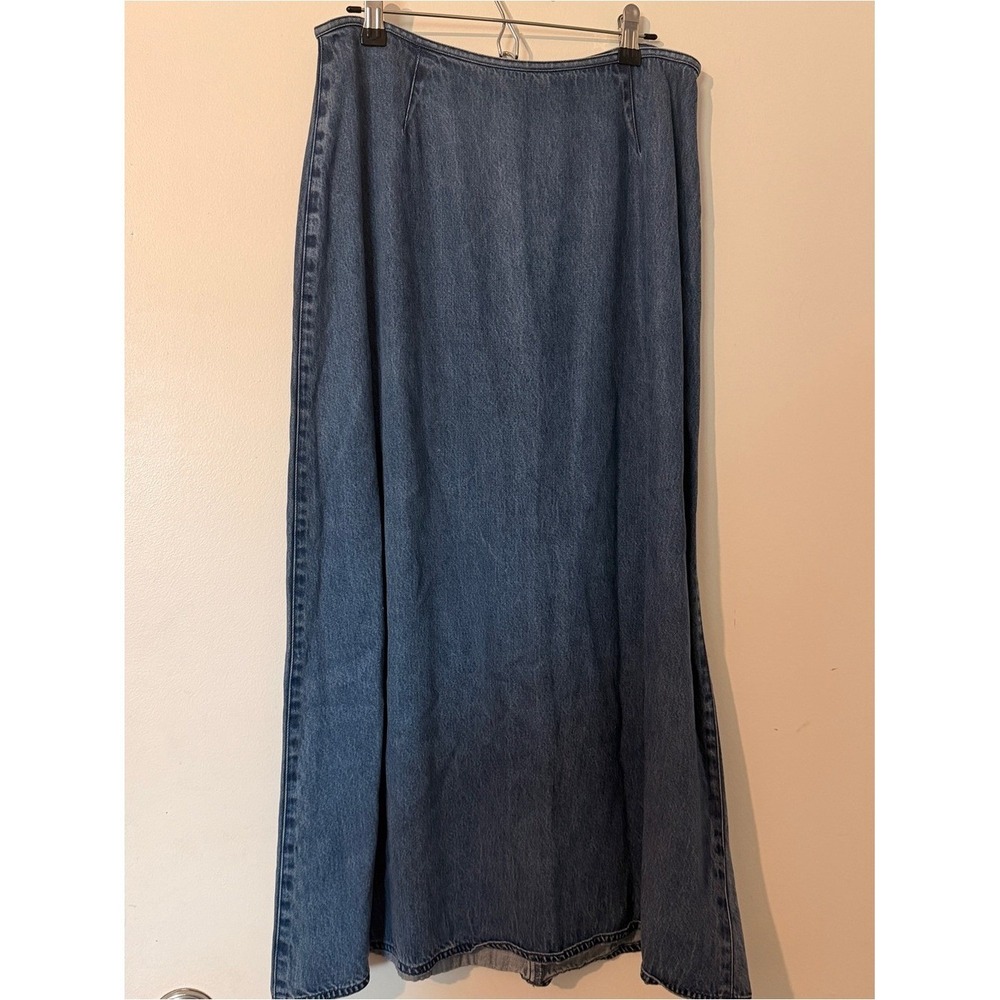 Liz Claiborne Lizwear Jeans Long Denim Skirt Size 10 Boho-Chic Minimalist